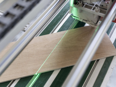 การอบแห้งแผ่นไม้อัด